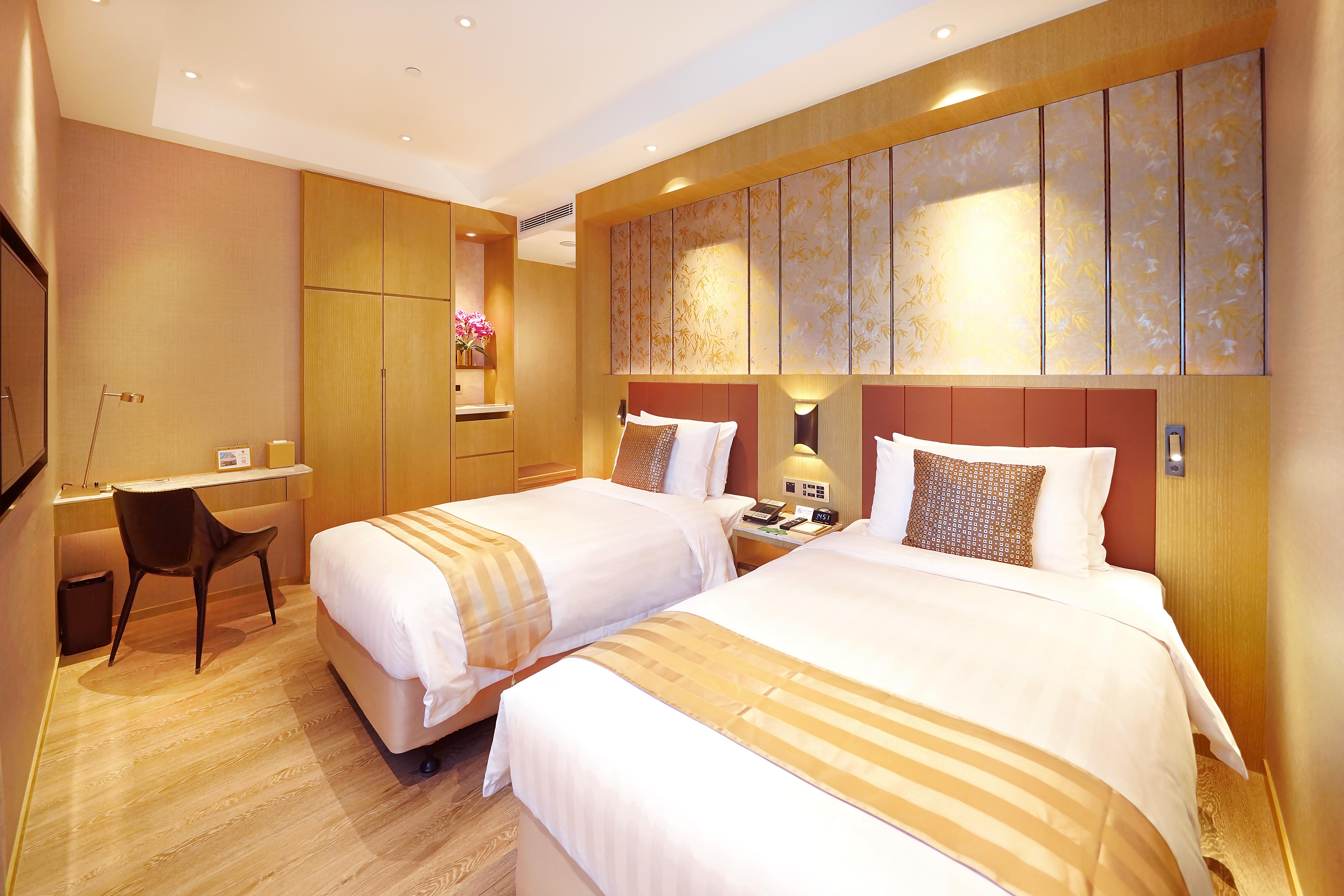 Grand Dragon Hotel Macau Exterior photo