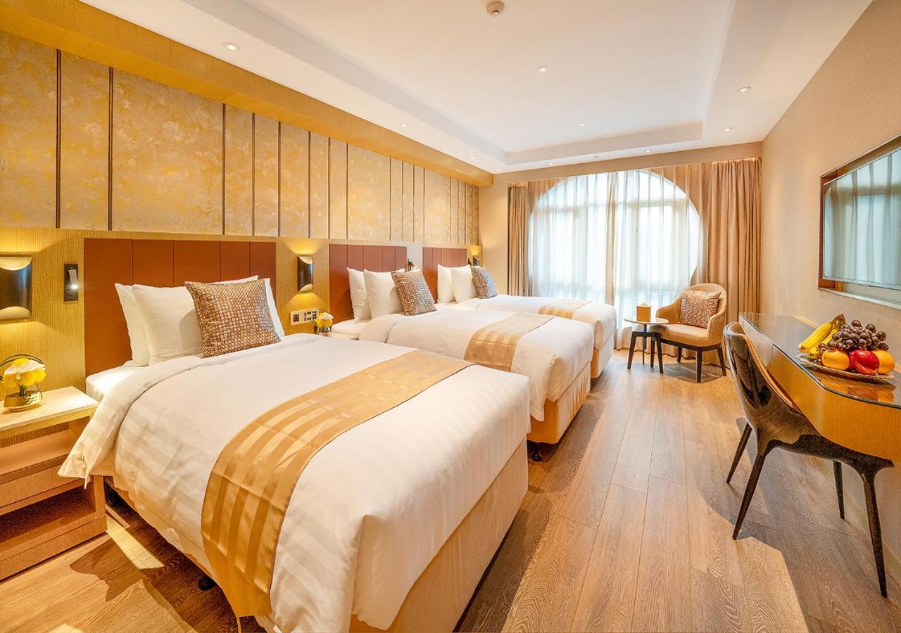 Grand Dragon Hotel Macau Exterior photo