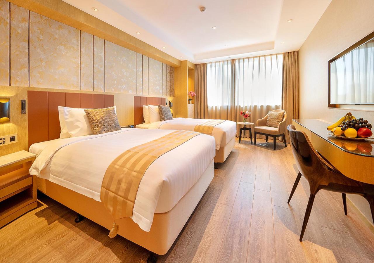 Grand Dragon Hotel Macau Exterior photo